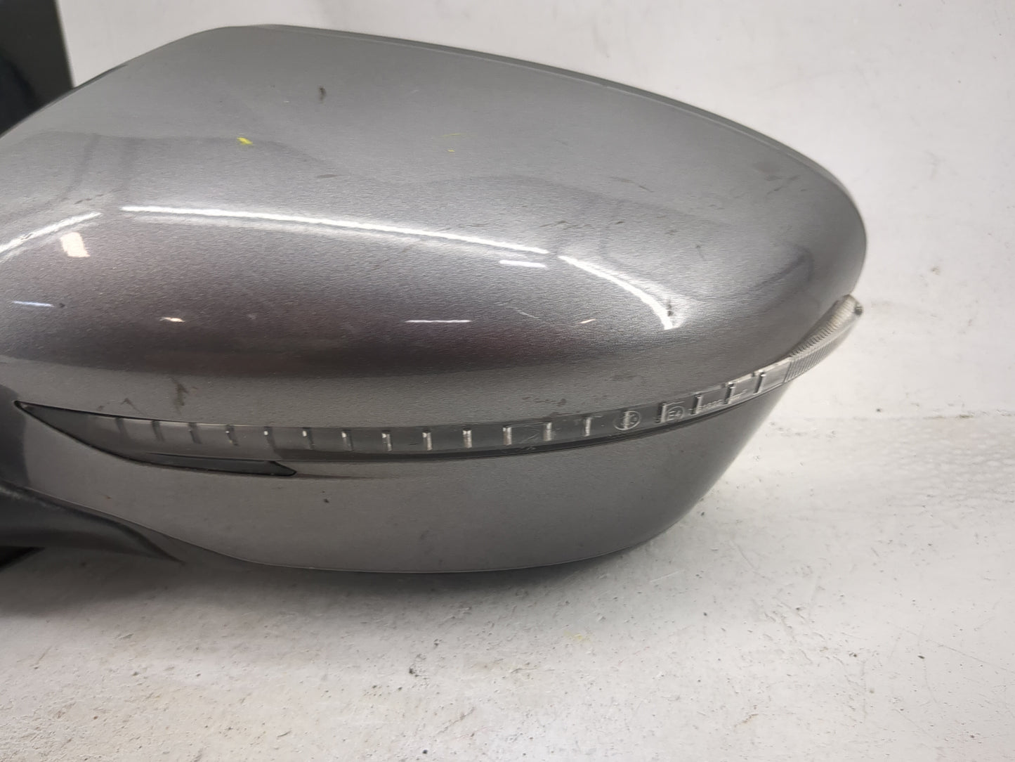 2017 Nissan Pathfinder Driver Side View Mirror - Left Door Mirror OEM Used - Oemusedautoparts1.com