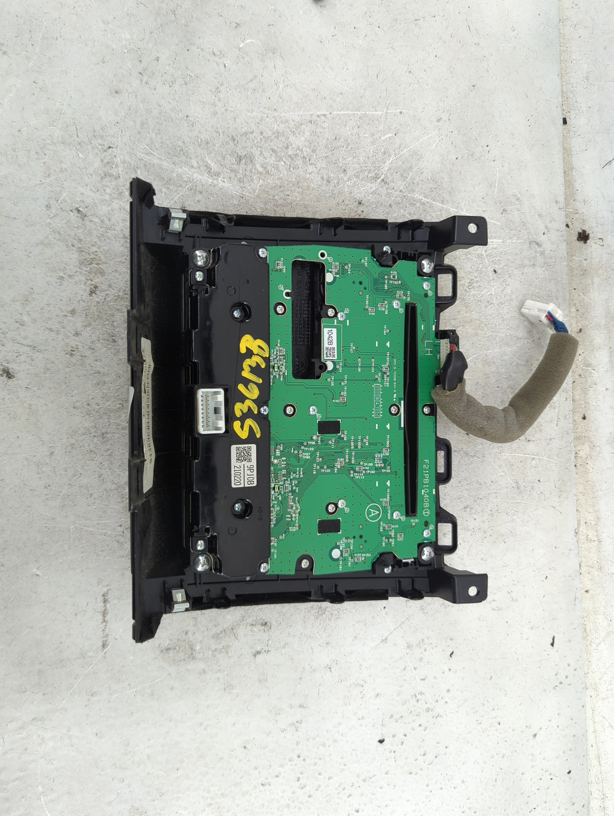 2017-2020 Nissan Pathfinder Radio Control Panel 1489409 - Oemusedautoparts1.com