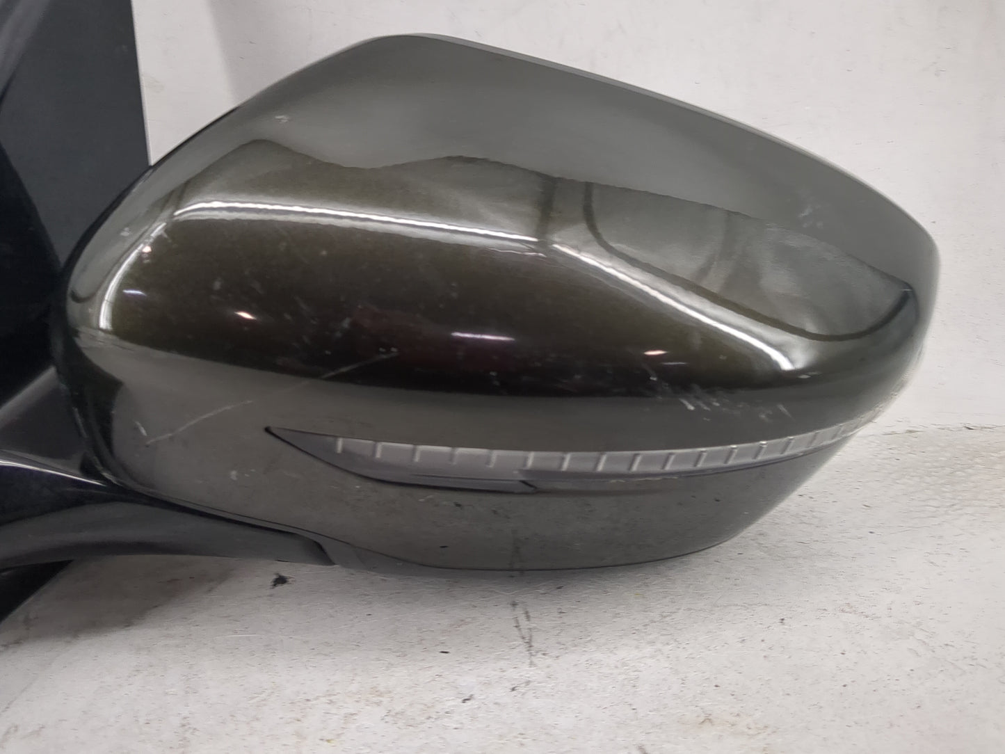 2017 Nissan Pathfinder Driver Side View Mirror - Left Door Mirror OEM Used - Oemusedautoparts1.com
