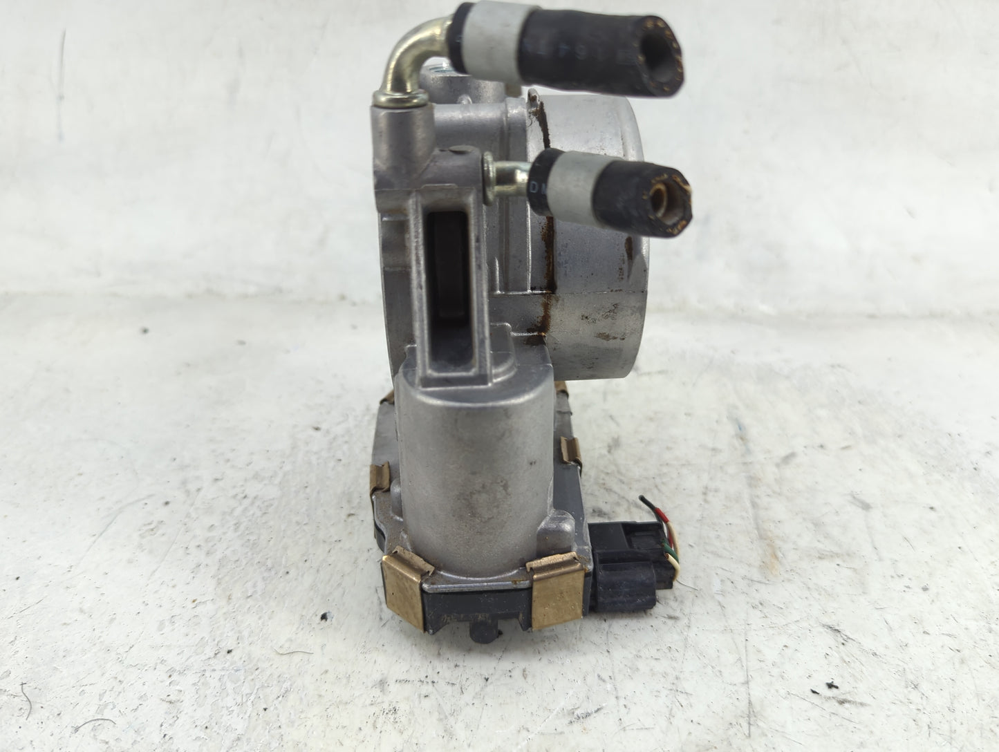 2017-2020 Nissan Pathfinder Throttle Body P/N:RME75-30 6704A2 Fits Fits 2016 2017 2018 2019 2020 OEM Used Auto Parts - Oemus