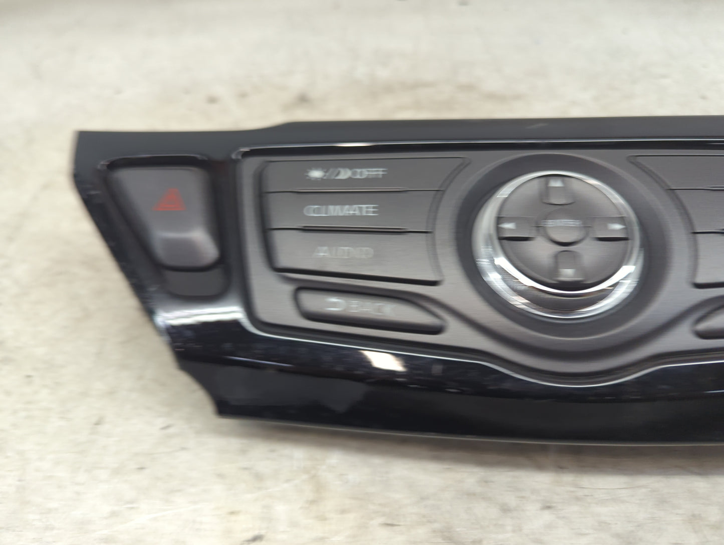2017 Nissan Pathfinder Radio AM FM Cd Player Receiver Replacement P/N:9P10A Fits OEM Used Auto Parts - Oemusedautoparts1.com