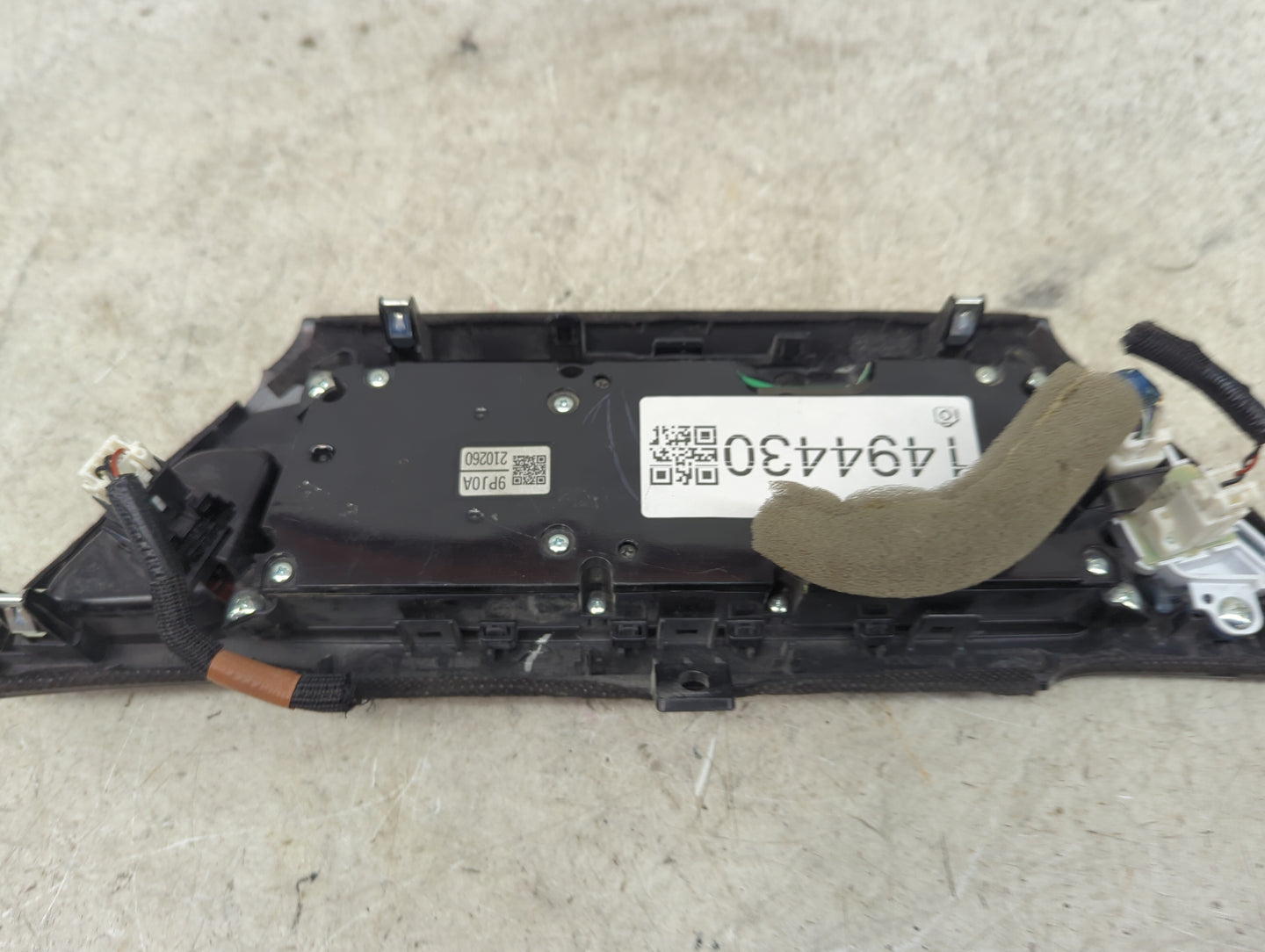 2017 Nissan Pathfinder Radio AM FM Cd Player Receiver Replacement P/N:9P10A Fits OEM Used Auto Parts - Oemusedautoparts1.com