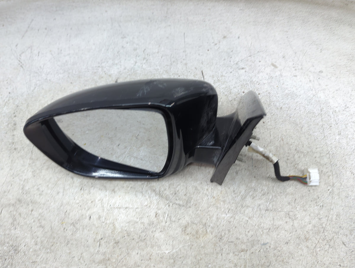 2017 Nissan Pathfinder Passenger Side View Mirror - Right Door Mirror OEM Used - Oemusedautoparts1.com