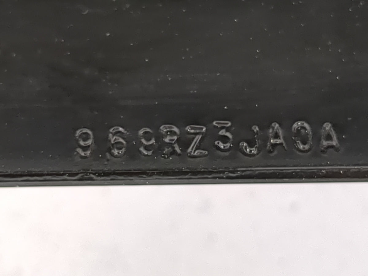 2017 Nissan Pathfinder Center Console Armrest Cover Lid P/N:969Z3JA0A Fits OEM Used Auto Parts - Oemusedautoparts1.com