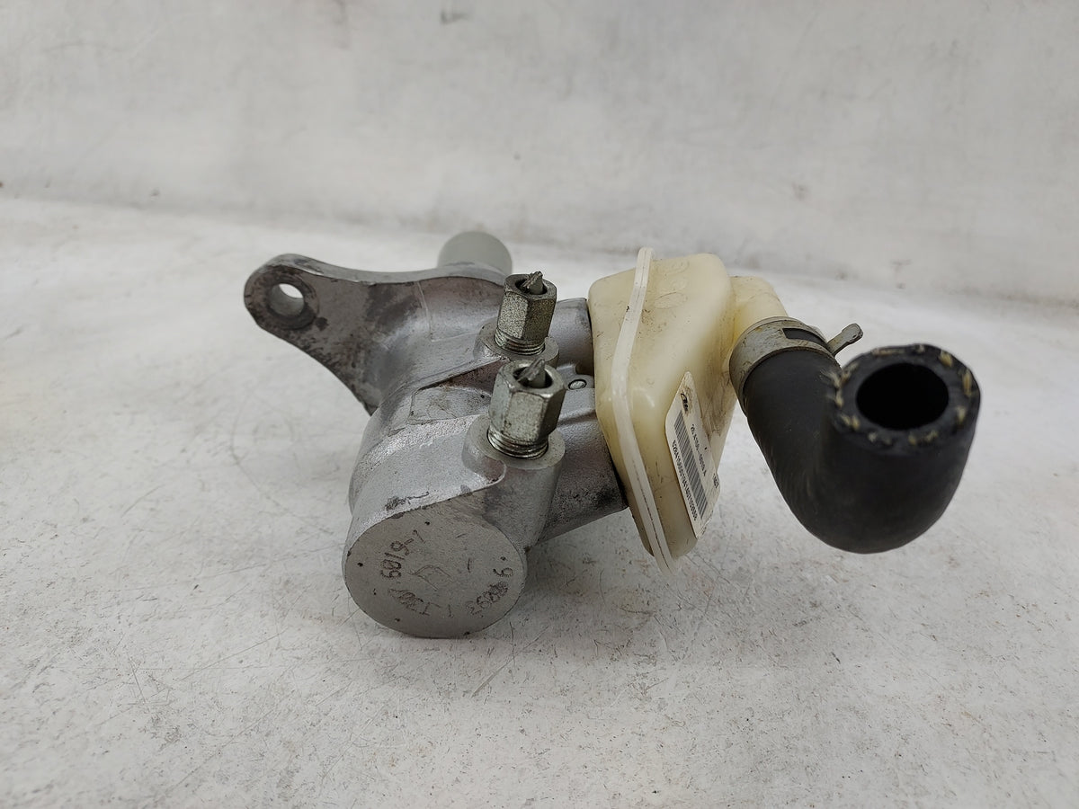 2013-2020 Nissan Pathfinder Brake Master Cylinder 1499100 - Oemusedautoparts1.com
