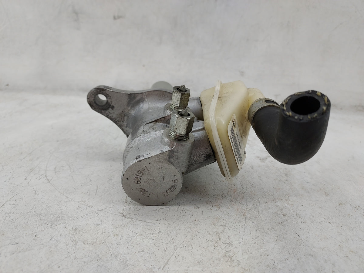 2013-2020 Nissan Pathfinder Brake Master Cylinder 1499100 - Oemusedautoparts1.com
