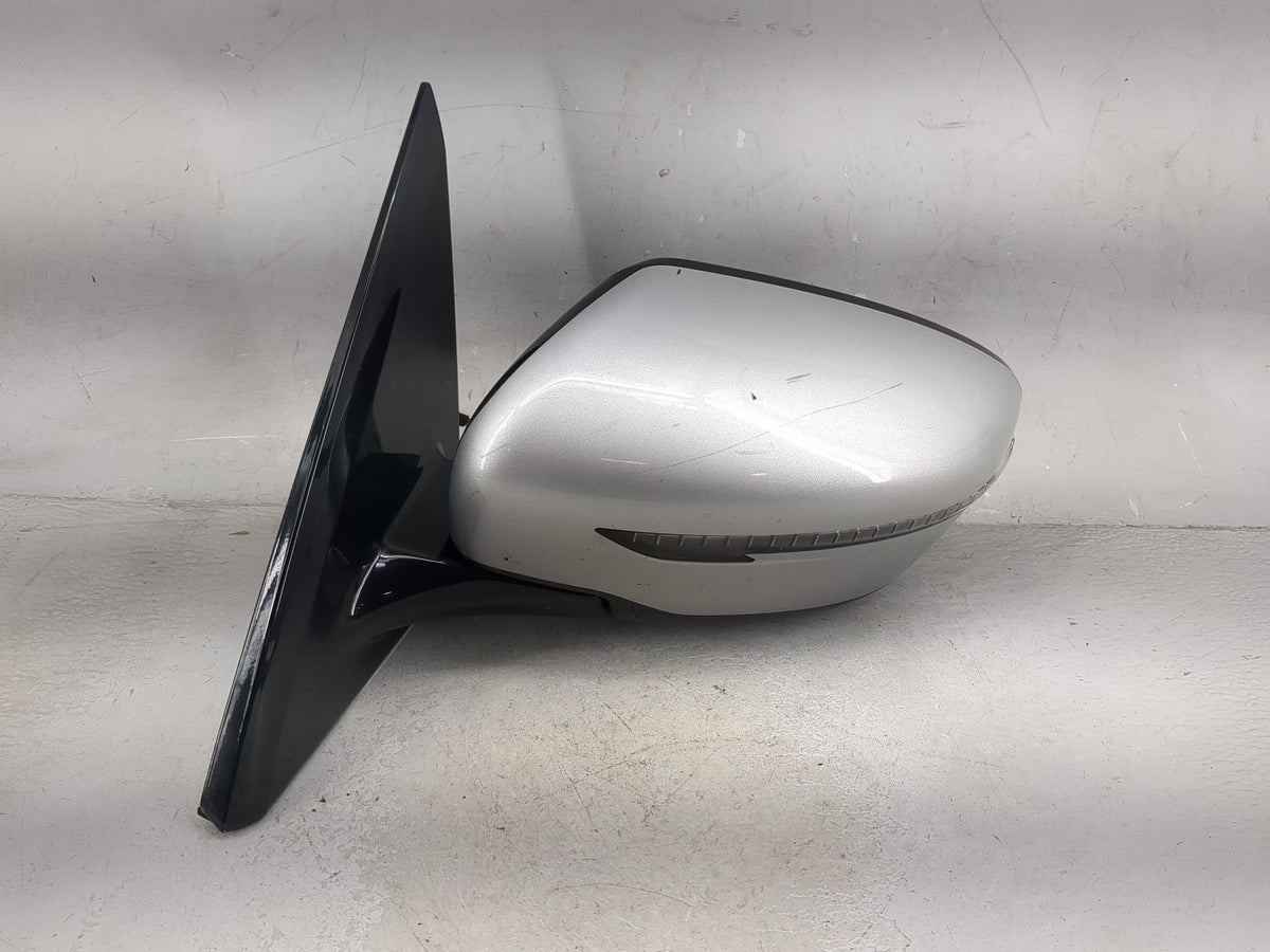 2017 Nissan Pathfinder Driver Side View Mirror - Left Door Mirror OEM Used - Oemusedautoparts1.com