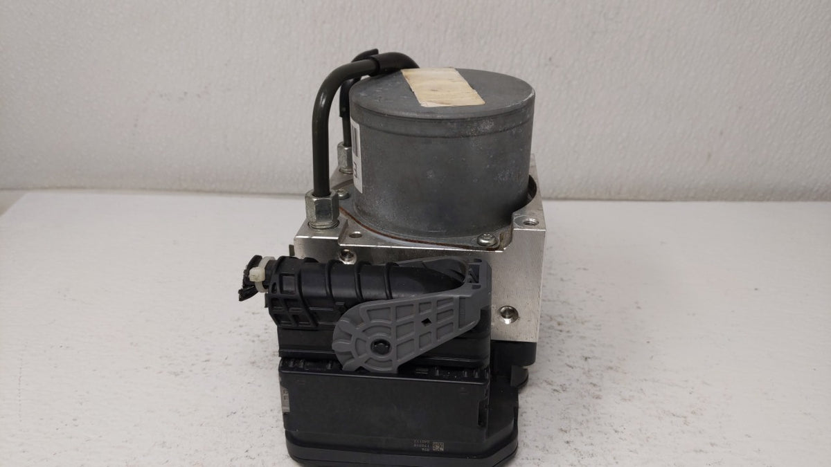 2017 Nissan Pathfinder Anti-Lock Brake ABS Pump Module Actuator OEM P/N:116030-51090 47660 5KA0D, 47660 6KA0D Fits OEM Used 