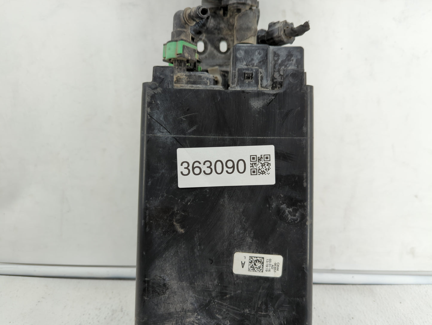 2017 Nissan Pathfinder Fuel Vapor Charcoal Canister 363090 - Oemusedautoparts1.com