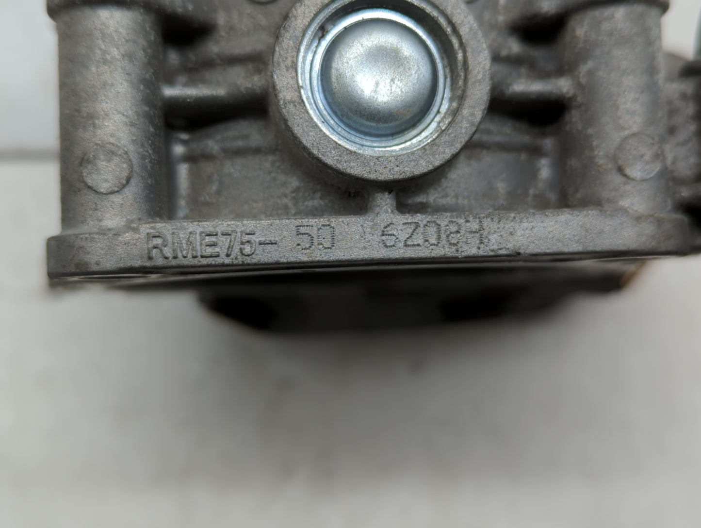 2017-2019 Nissan Pathfinder Throttle Body P/N:RME76-50 RME75-50, 6Z19A2 Fits Fits 2016 2017 2018 2019 OEM Used Auto Parts - 