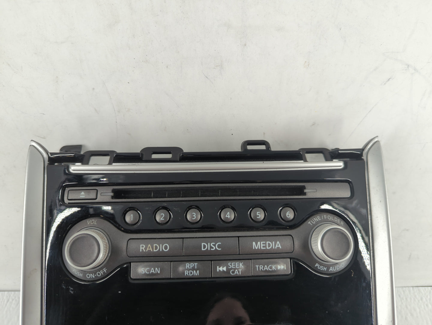 Nissan Pathfinder Radio Control Panel - Oemusedautoparts1.com