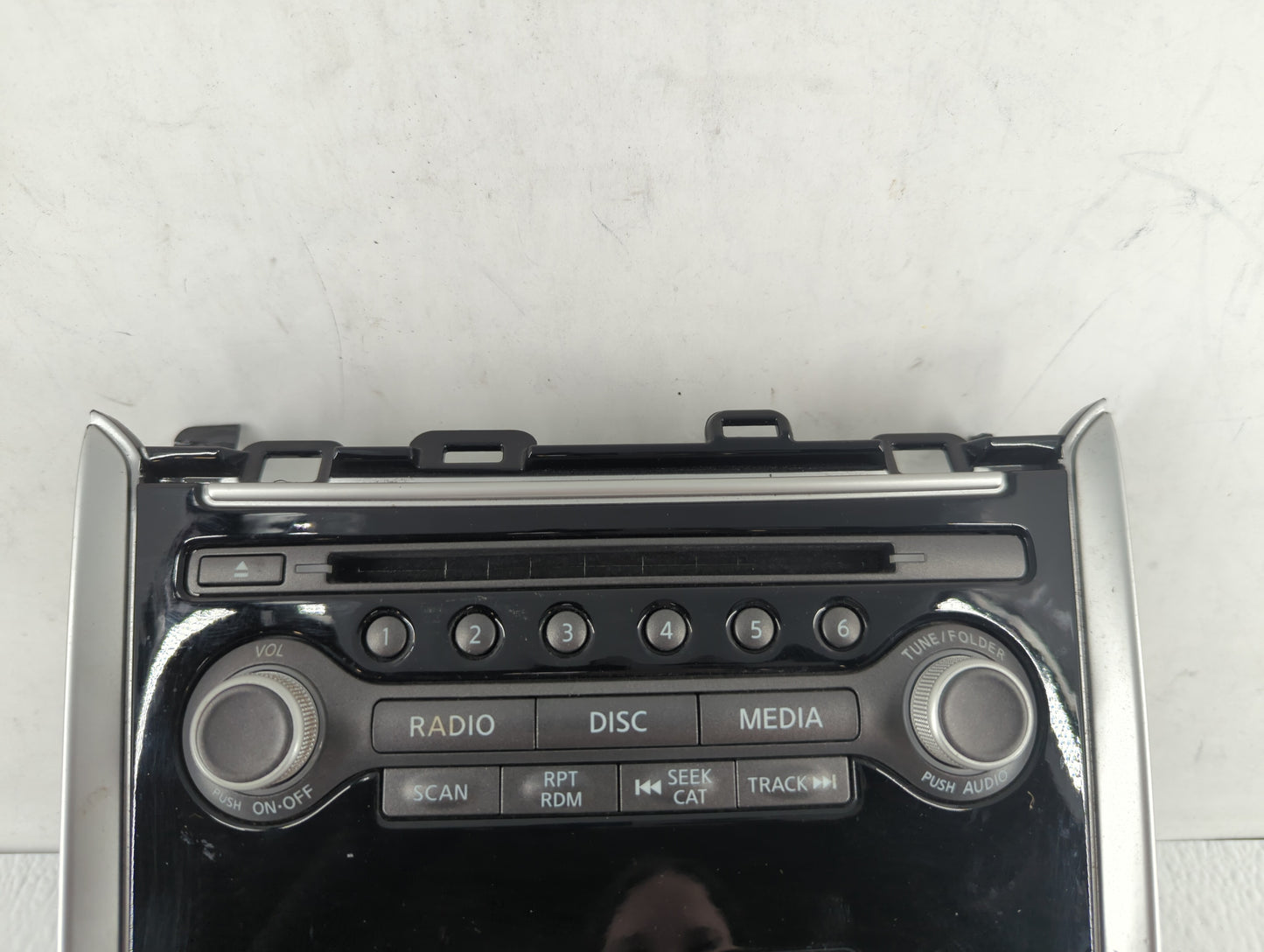 Nissan Pathfinder Radio Control Panel - Oemusedautoparts1.com