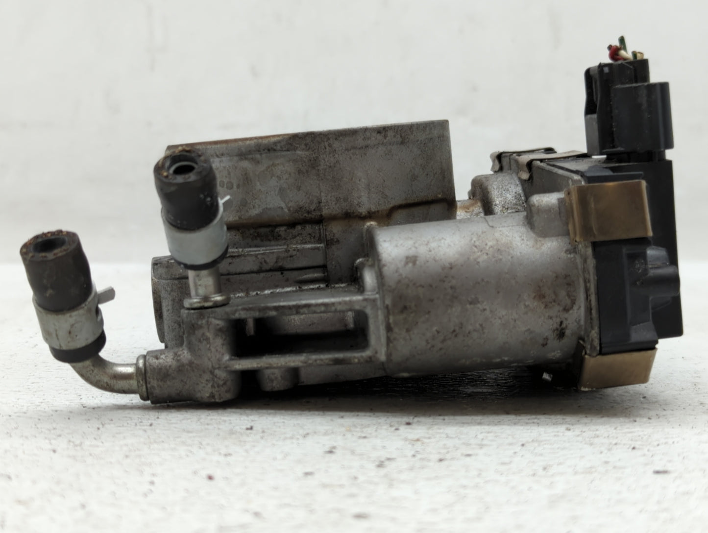 2017-2020 Nissan Pathfinder Throttle Body P/N:RME76-50 RME75-50 Fits Fits 2016 2017 2018 2019 2020 OEM Used Auto Parts - Oem