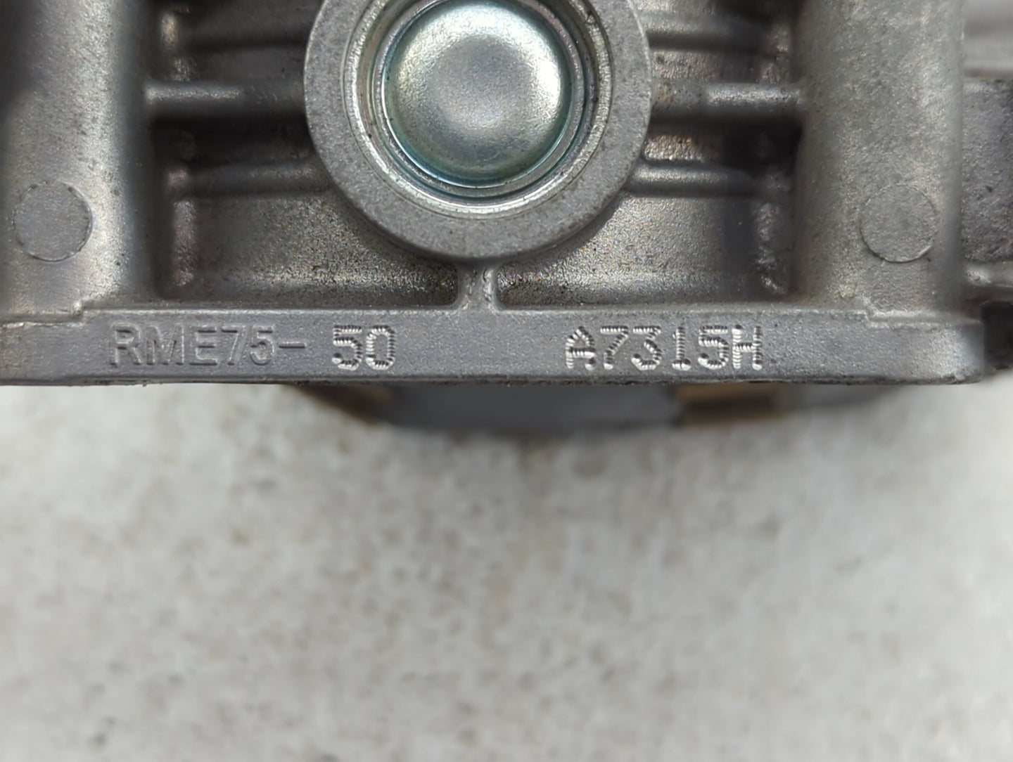 2017-2020 Nissan Pathfinder Throttle Body P/N:RME76-50 RME75-50 Fits Fits 2016 2017 2018 2019 2020 OEM Used Auto Parts - Oem