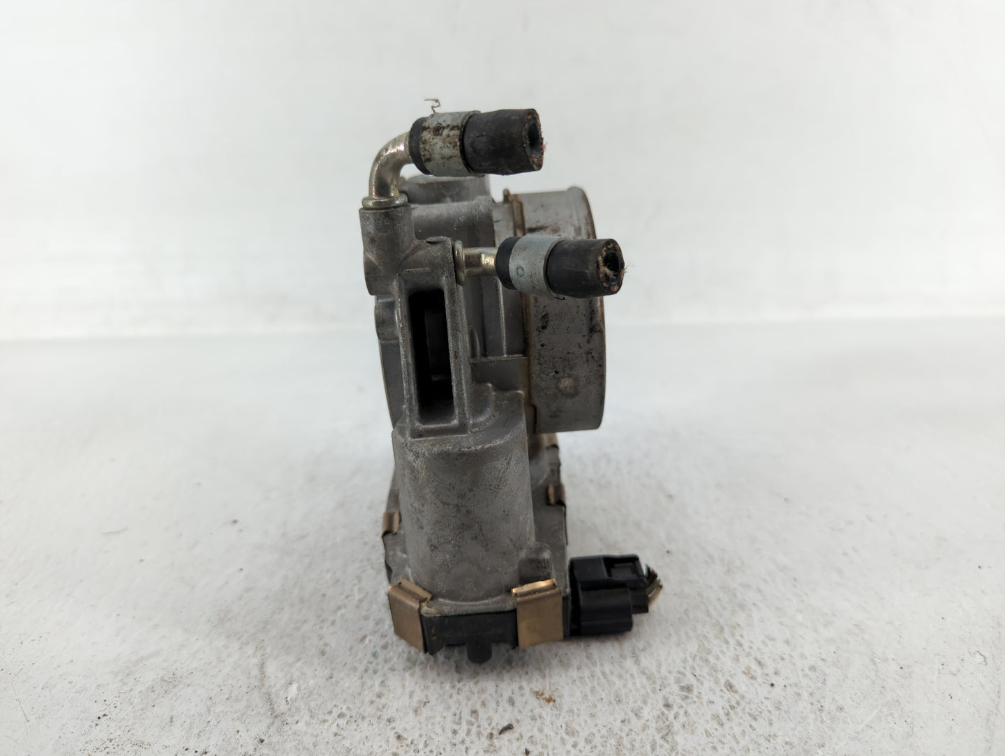 2017-2020 Nissan Pathfinder Throttle Body P/N:RME76-50 RME75-50 Fits Fits 2016 2017 2018 2019 2020 OEM Used Auto Parts - Oem