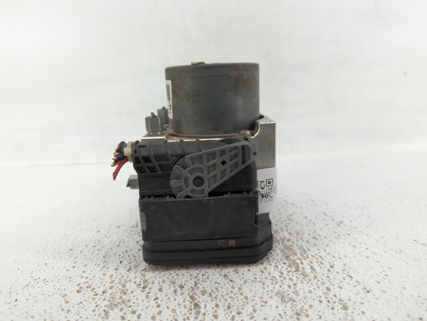 2017 Nissan Pathfinder ABS Pump Control Module Replacement P/N:116030-51100 Fits OEM Used Auto Parts - Oemusedautoparts1.com