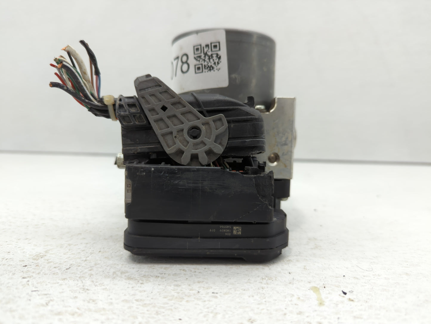 2017 Nissan Pathfinder ABS Pump Control Module Replacement P/N:116030-51090 116030-51100, 47660 9PP1D, 47660 5KA0D Fits OEM 