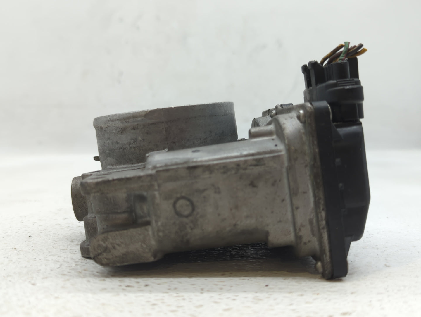 2017-2020 Nissan Pathfinder Throttle Body P/N:12G15 0541 Fits Fits 2016 2017 2018 2019 2020 OEM Used Auto Parts - Oemusedaut