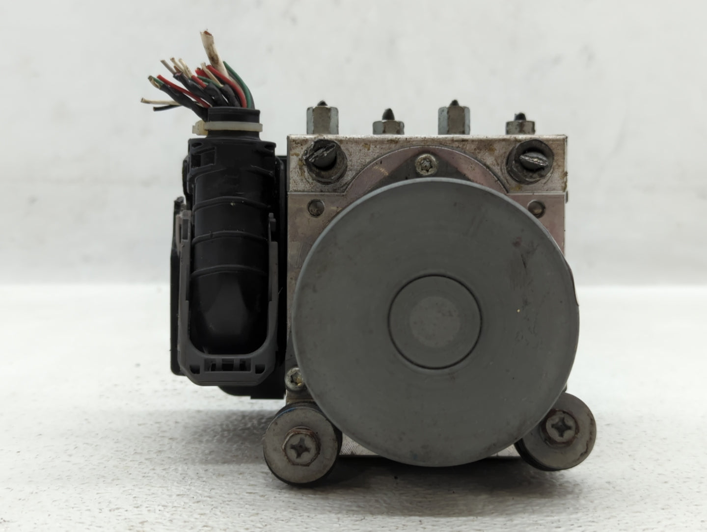 2017 Nissan Pathfinder ABS Pump Control Module Replacement P/N:116030-51100 Fits OEM Used Auto Parts - Oemusedautoparts1.com