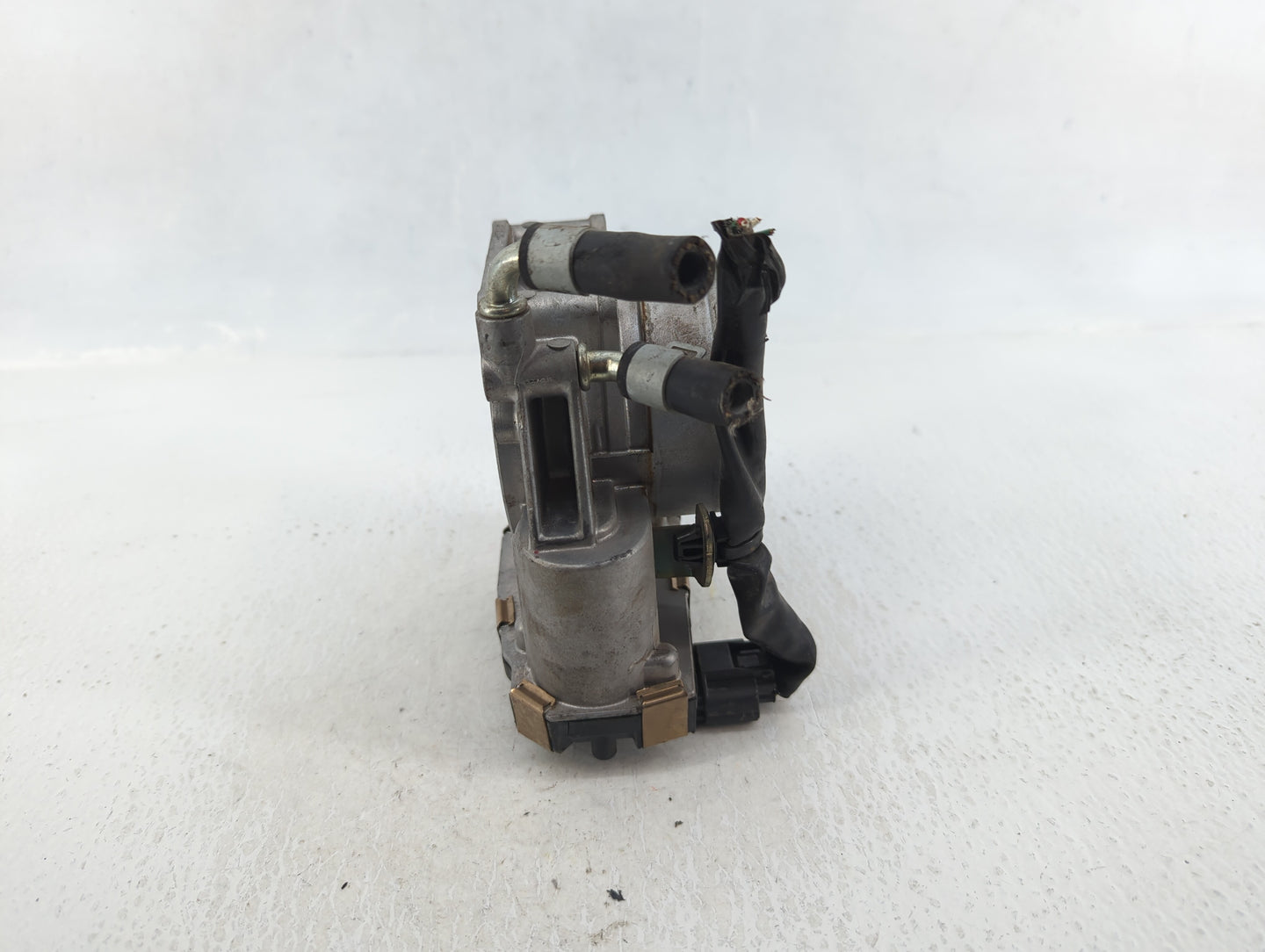 2017 Nissan Pathfinder Throttle Body P/N:RME75-50 Fits OEM Used Auto Parts - Oemusedautoparts1.com