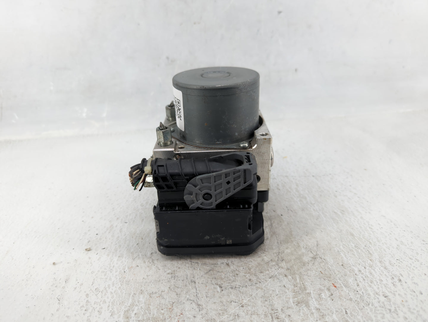 2017 Nissan Pathfinder ABS Pump Control Module Replacement P/N:47660-9PP1B Fits OEM Used Auto Parts - Oemusedautoparts1.com