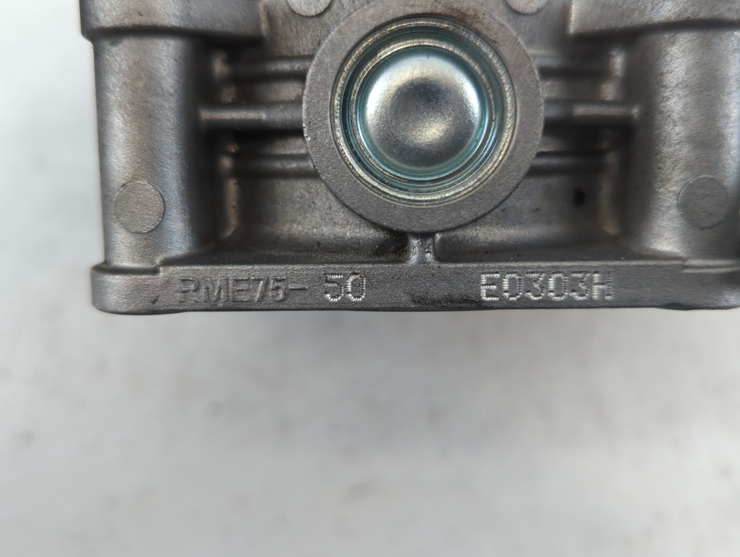 2017-2020 Nissan Pathfinder Throttle Body P/N:E0303H RME75-50 Fits Fits 2016 2017 2018 2019 2020 OEM Used Auto Parts - Oemus