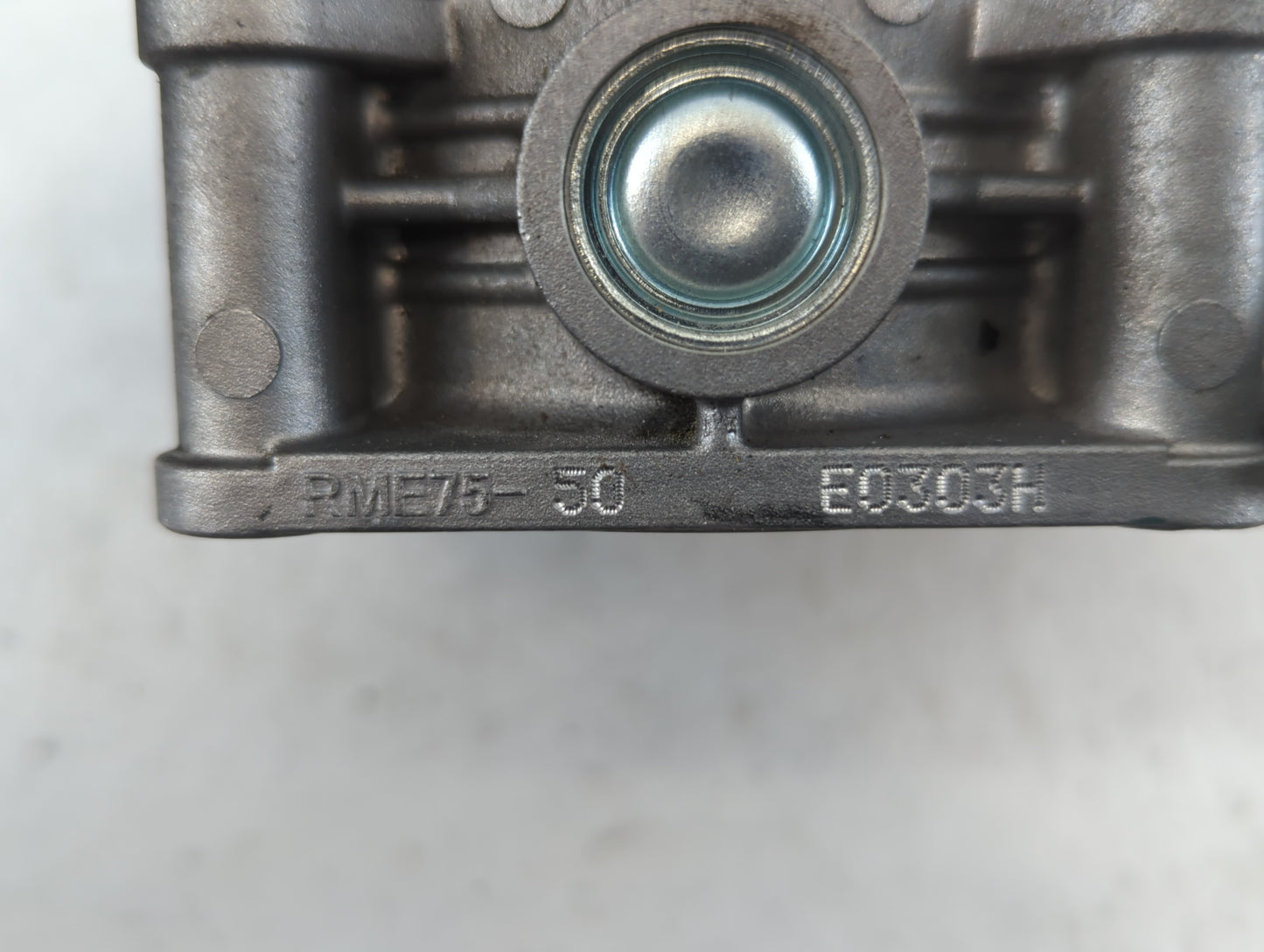 2017-2020 Nissan Pathfinder Throttle Body P/N:E0303H RME75-50 Fits Fits 2016 2017 2018 2019 2020 OEM Used Auto Parts - Oemus