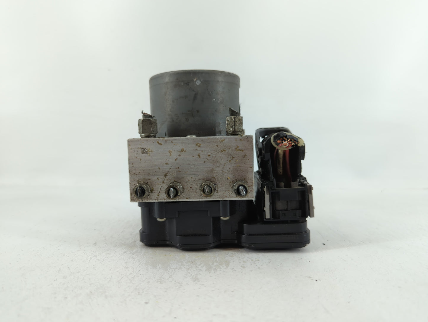 2017 Nissan Pathfinder ABS Pump Control Module Replacement P/N:116030-51090 Fits OEM Used Auto Parts - Oemusedautoparts1.com