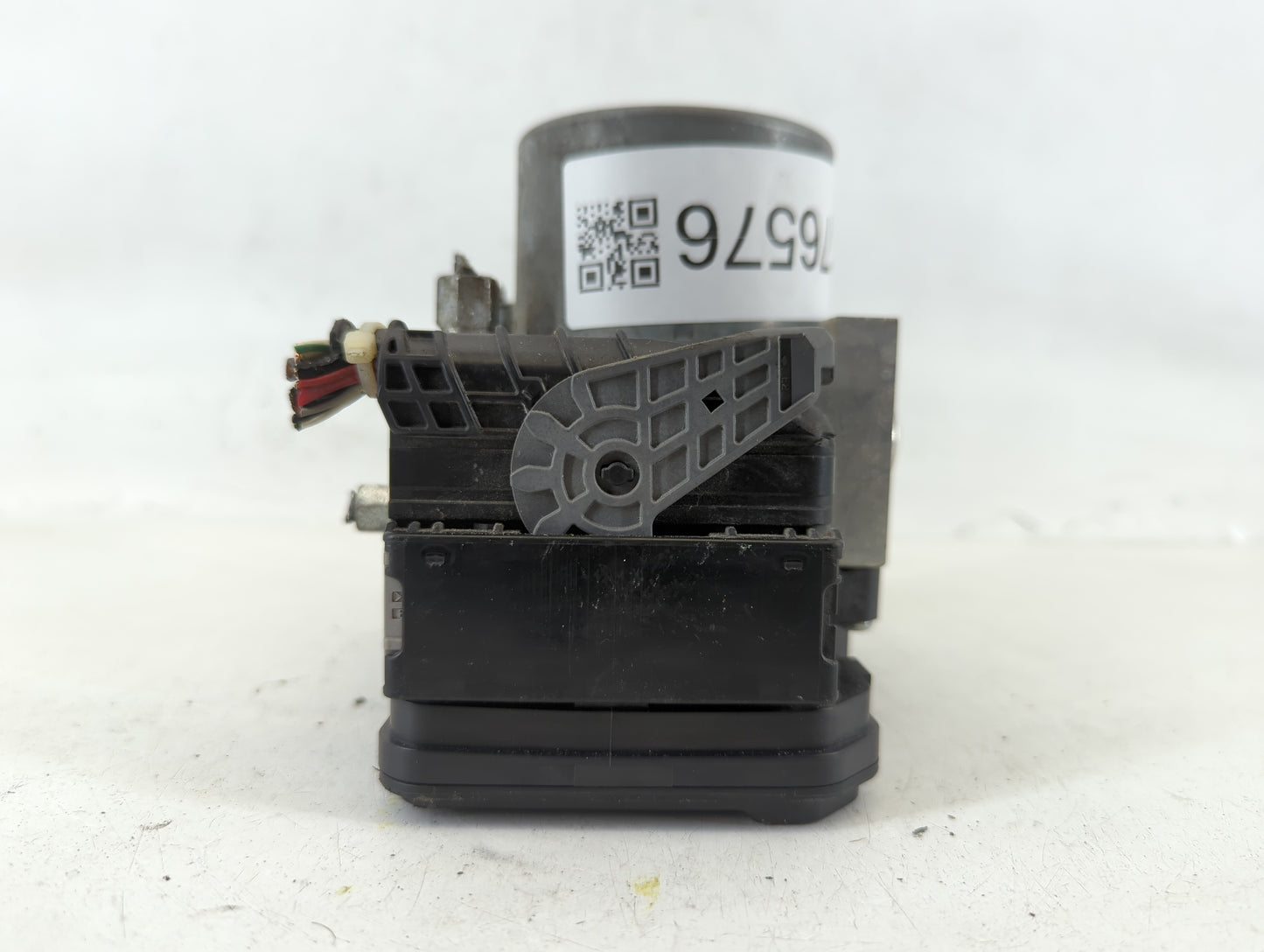 2017 Nissan Pathfinder ABS Pump Control Module Replacement P/N:47660 9PP1B Fits OEM Used Auto Parts - Oemusedautoparts1.com