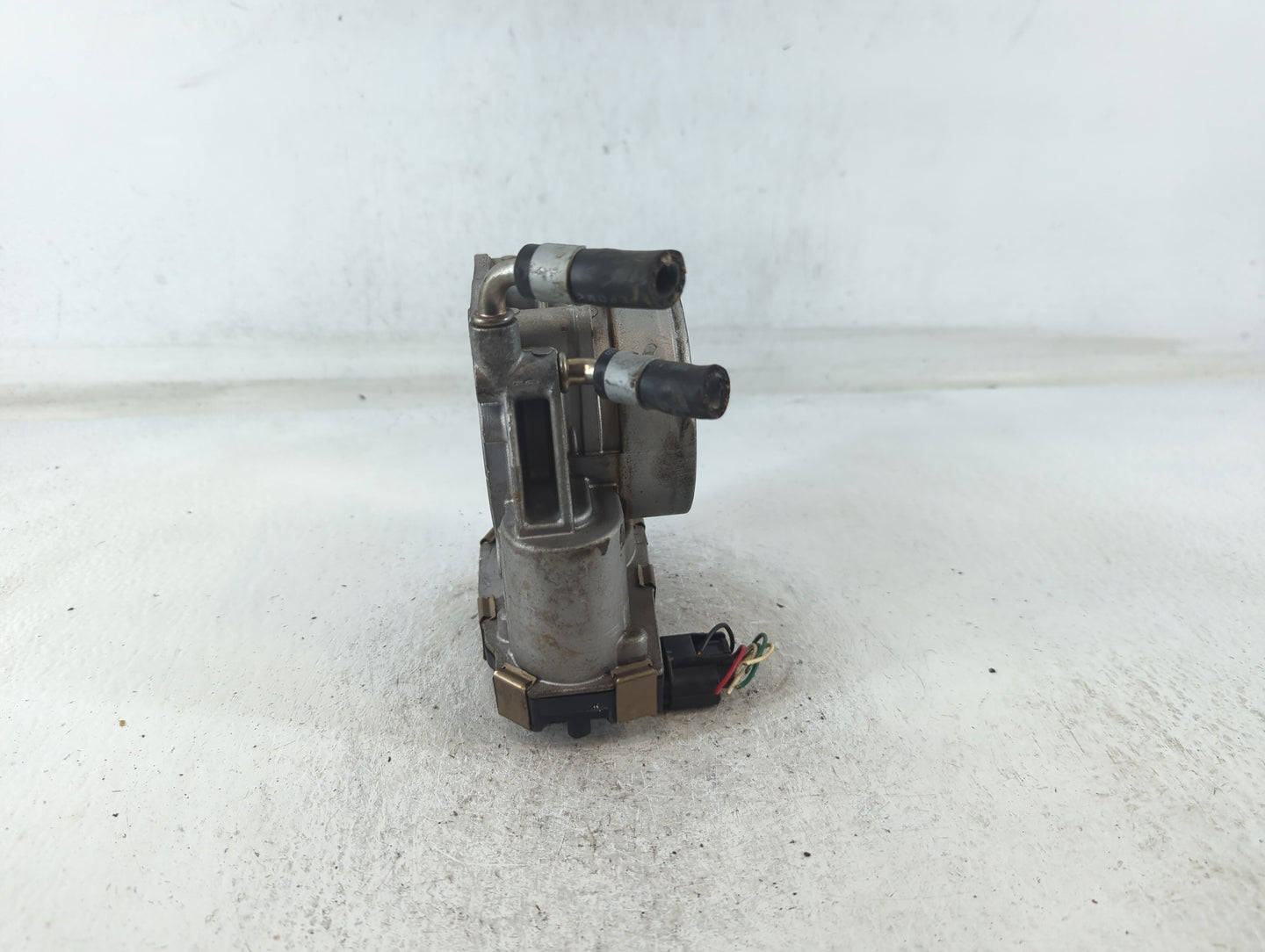 2017-2020 Nissan Pathfinder Throttle Body P/N:A7119H RME75-50 Fits Fits 2016 2017 2018 2019 2020 OEM Used Auto Parts - Oemus