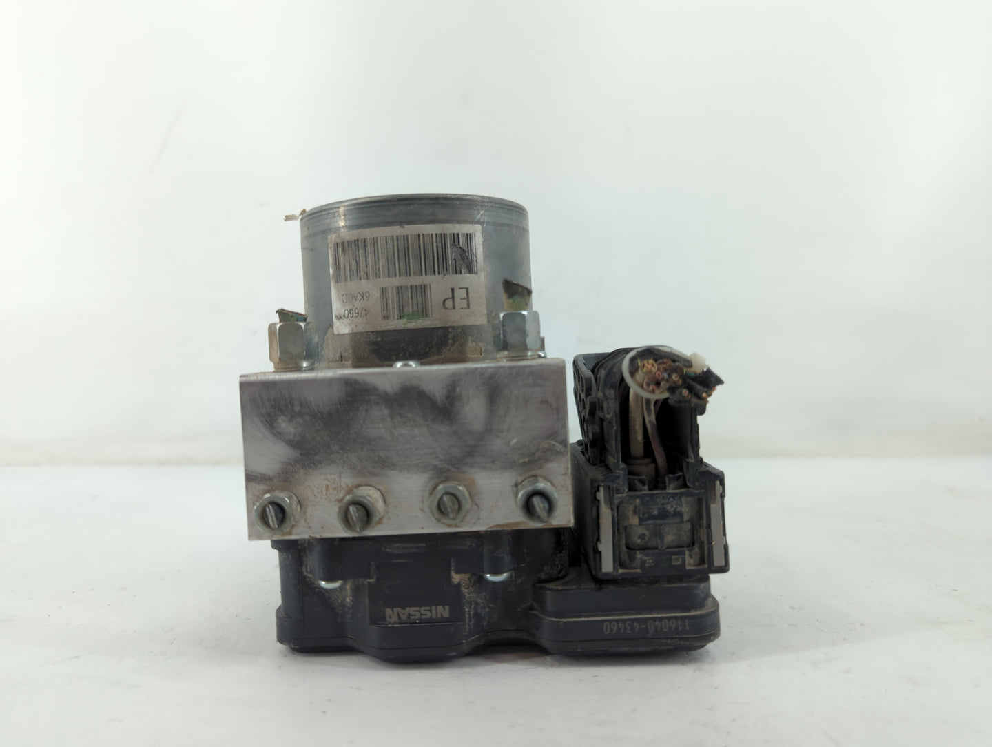 2017 Nissan Pathfinder ABS Pump Control Module Replacement P/N:116040-43460 Fits OEM Used Auto Parts - Oemusedautoparts1.com