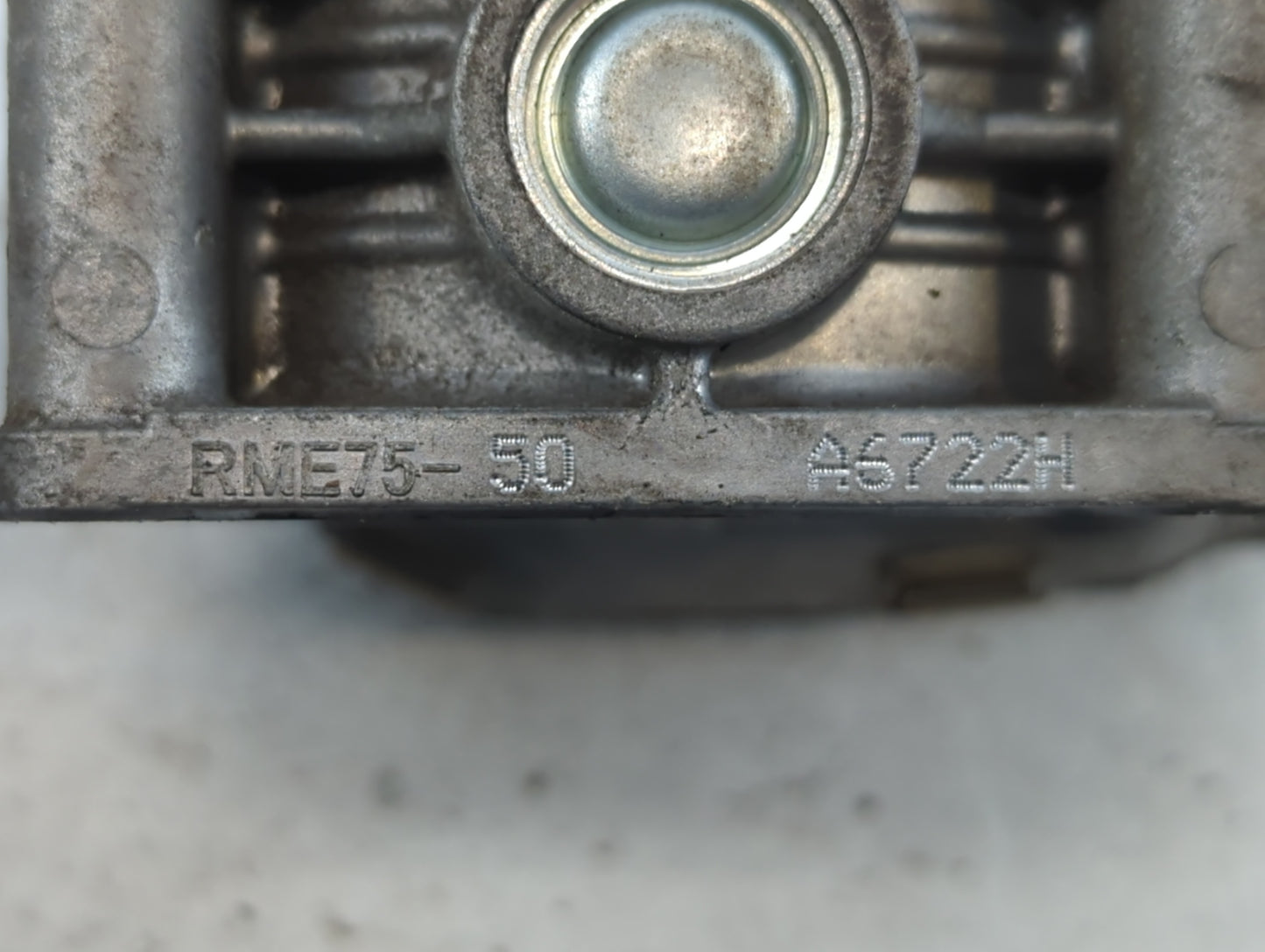 2017-2020 Nissan Pathfinder Throttle Body P/N:A6722H RME75-50 Fits Fits 2016 2017 2018 2019 2020 OEM Used Auto Parts - Oemus