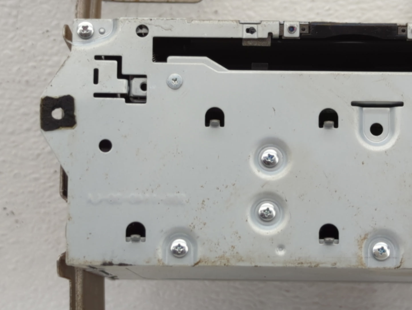 2017-2020 Nissan Pathfinder Am Fm Cd Player Radio Receiver - Oemusedautoparts1.com