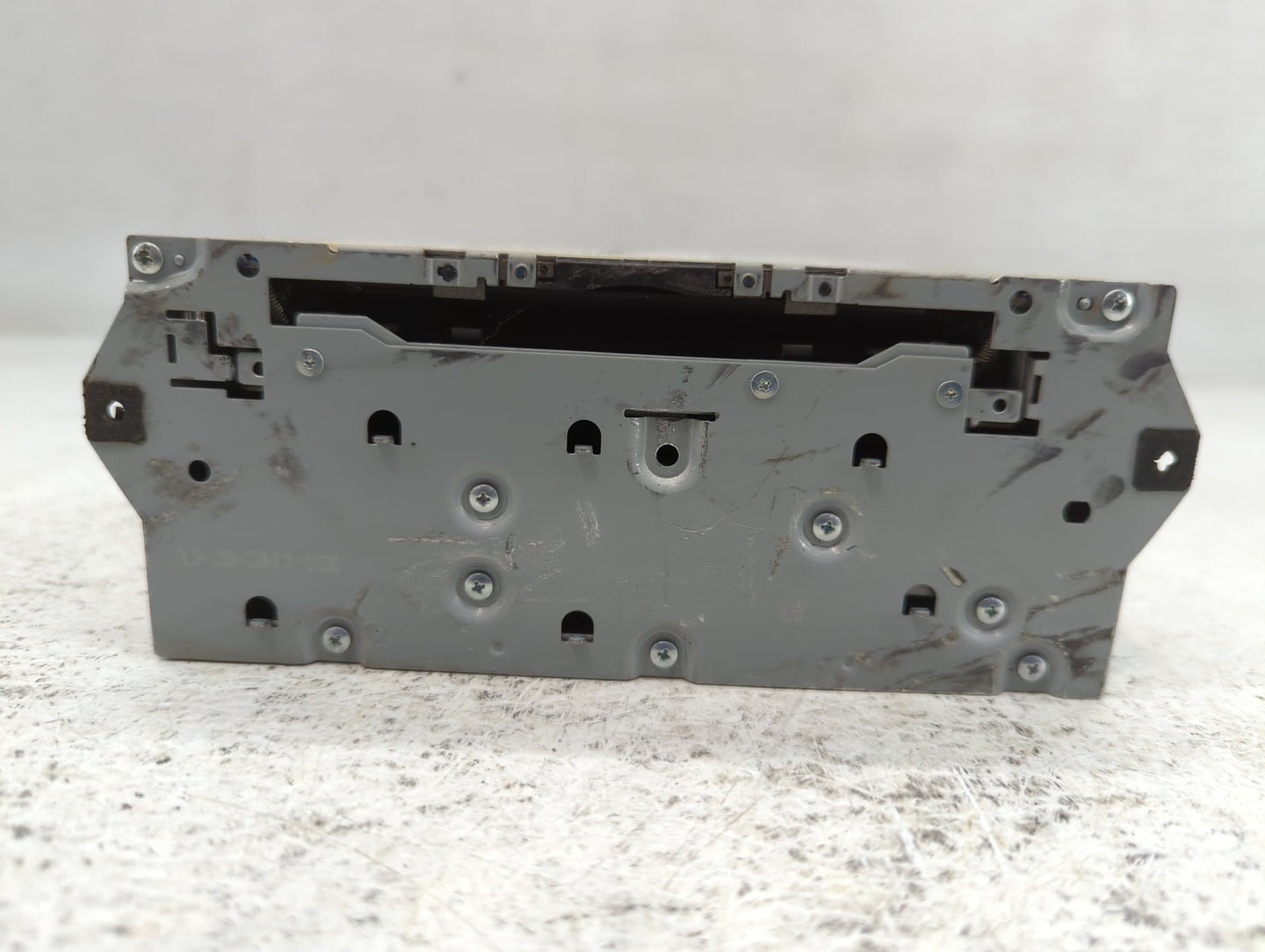 2017-2020 Nissan Pathfinder Am Fm Cd Player Radio Receiver - Oemusedautoparts1.com