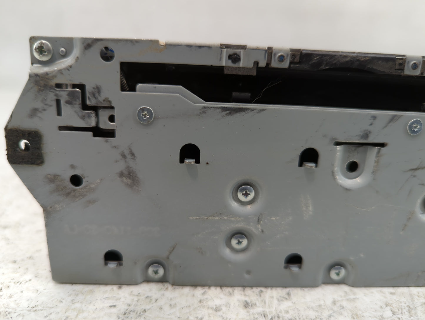 2017-2020 Nissan Pathfinder Am Fm Cd Player Radio Receiver - Oemusedautoparts1.com