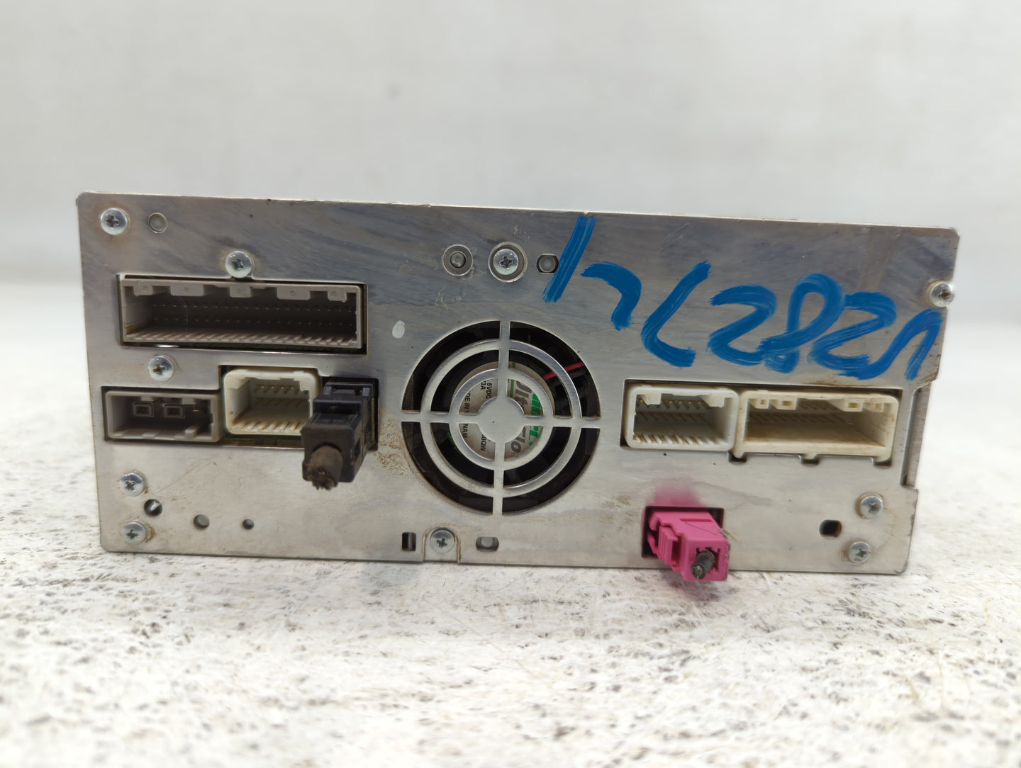 2017-2020 Nissan Pathfinder Am Fm Cd Player Radio Receiver - Oemusedautoparts1.com
