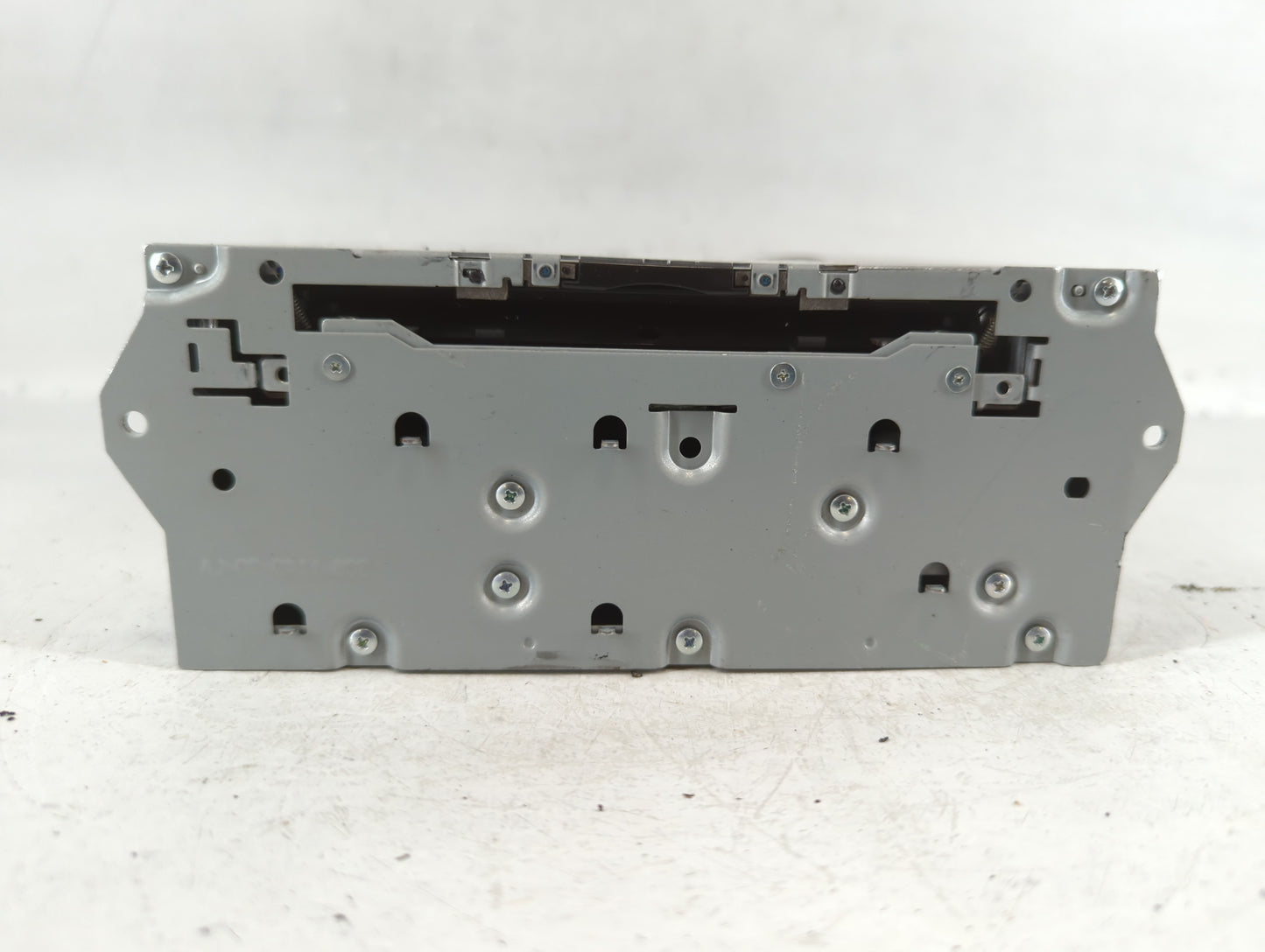 2017-2020 Nissan Pathfinder Am Fm Cd Player Radio Receiver - Oemusedautoparts1.com