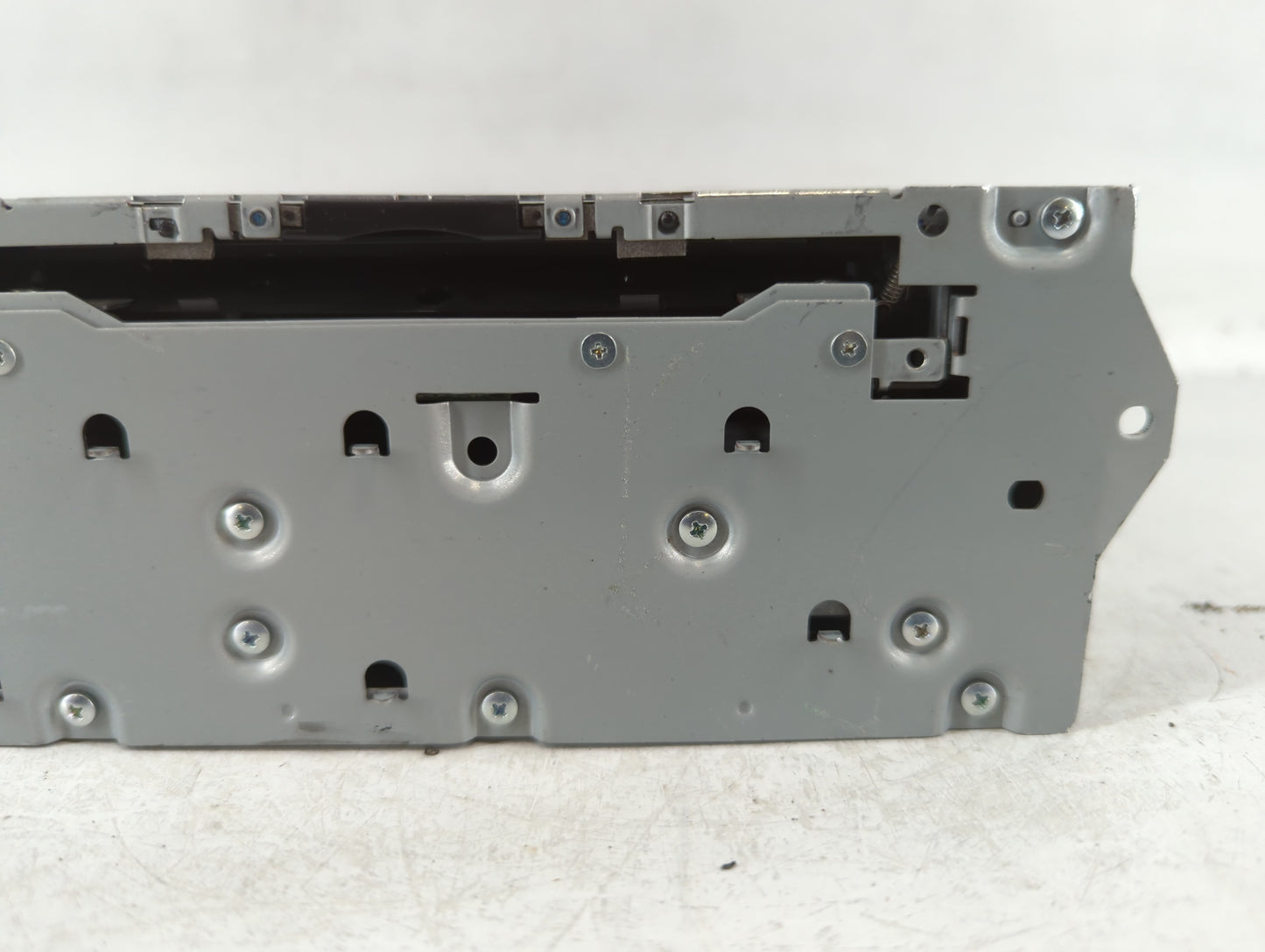 2017-2020 Nissan Pathfinder Am Fm Cd Player Radio Receiver - Oemusedautoparts1.com