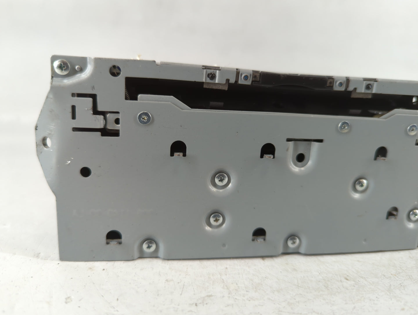 2017-2020 Nissan Pathfinder Am Fm Cd Player Radio Receiver - Oemusedautoparts1.com
