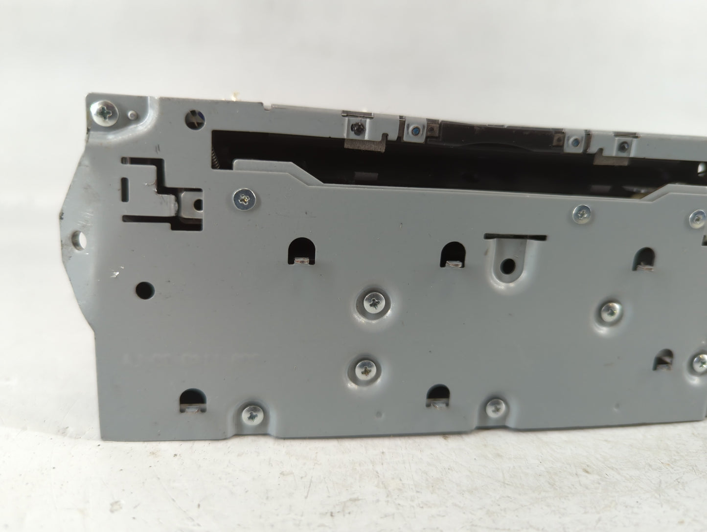 2017-2020 Nissan Pathfinder Am Fm Cd Player Radio Receiver - Oemusedautoparts1.com