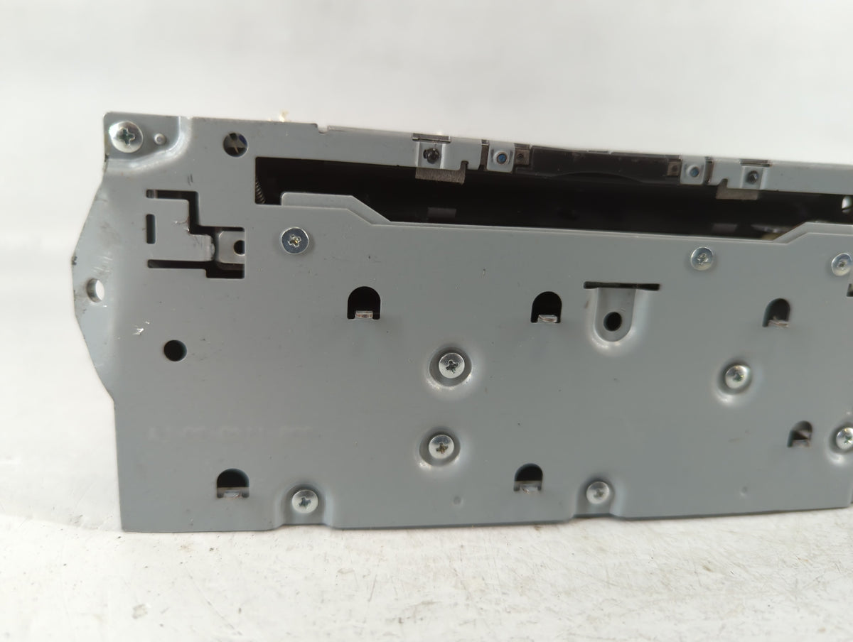 2017-2020 Nissan Pathfinder Am Fm Cd Player Radio Receiver 729965 - Oemusedautoparts1.com