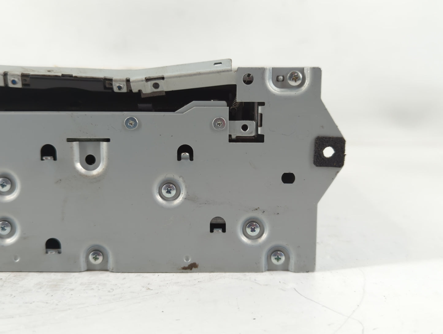 2017-2020 Nissan Pathfinder Am Fm Cd Player Radio Receiver - Oemusedautoparts1.com