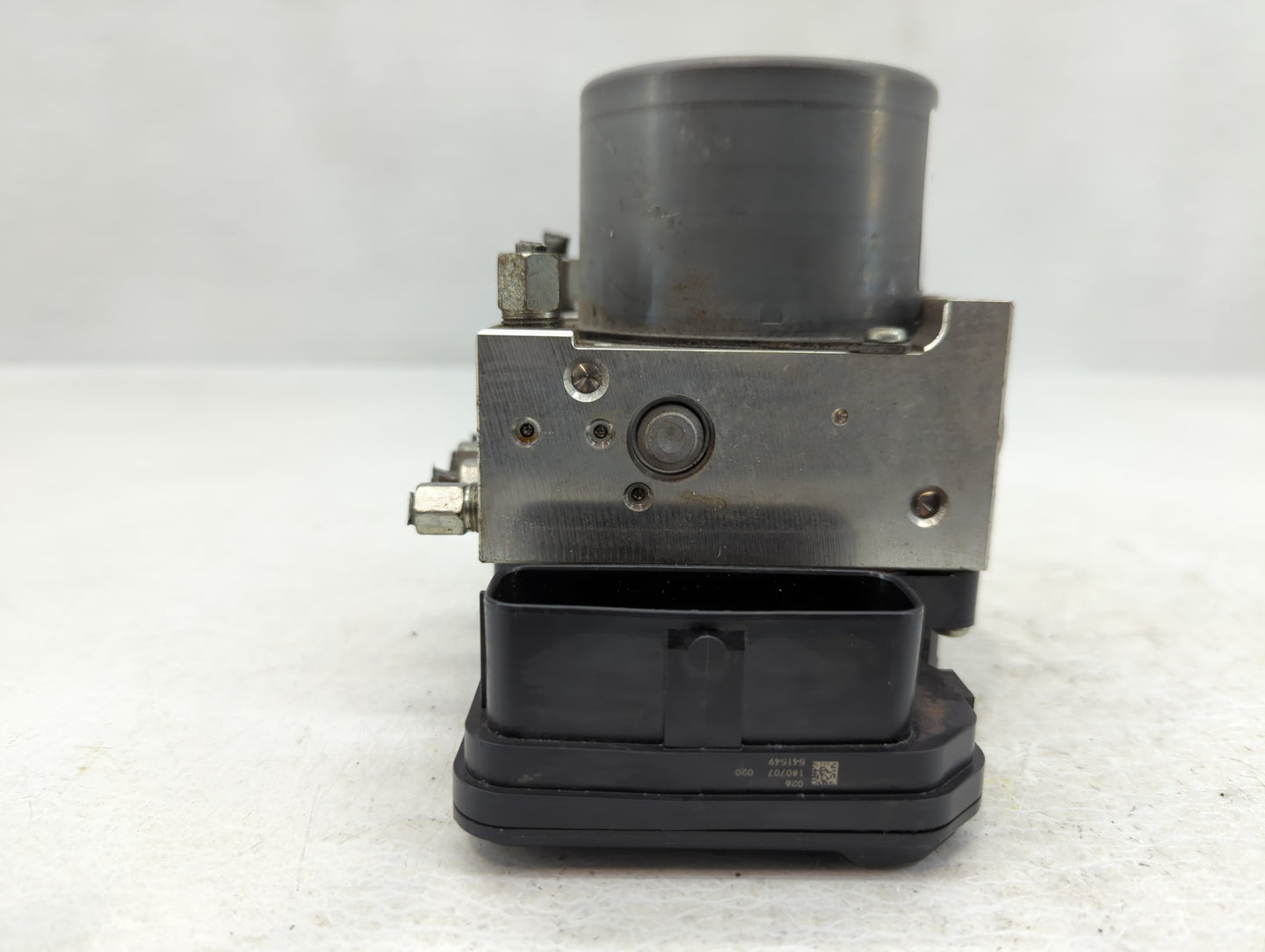 2017 Nissan Pathfinder ABS Pump Control Module Replacement P/N:47660 9P11D Fits OEM Used Auto Parts - Oemusedautoparts1.com