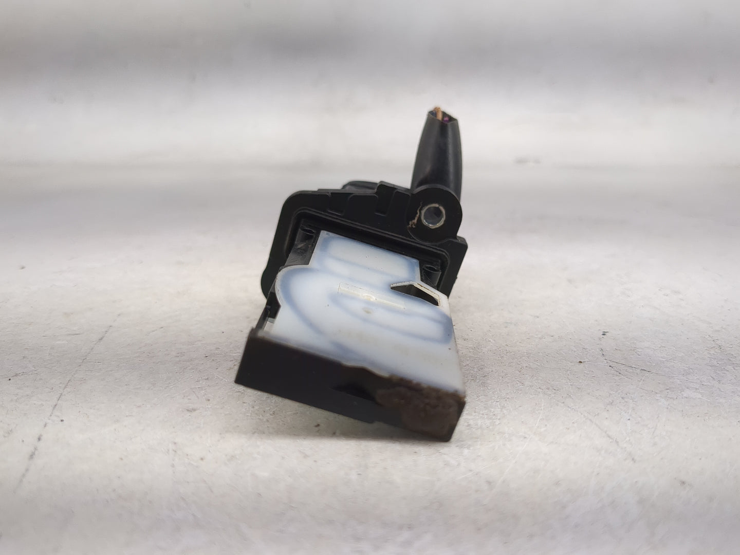 2017-2021 Nissan Qashqai Mass Air Flow Meter Maf 1486344 - Oemusedautoparts1.com