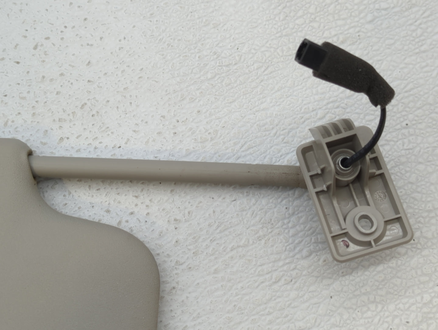 2017-2018 Nissan Qashqai Sun Visor Shade Replacement Driver Left Mirror Fits Fits 2017 2018 OEM Used Auto Parts - Oemusedaut