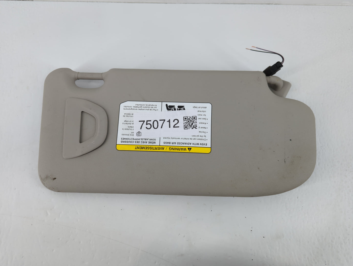 2017-2018 Nissan Qashqai Sun Visor Shade Replacement Driver Left Mirror Fits Fits 2017 2018 OEM Used Auto Parts - Oemusedaut