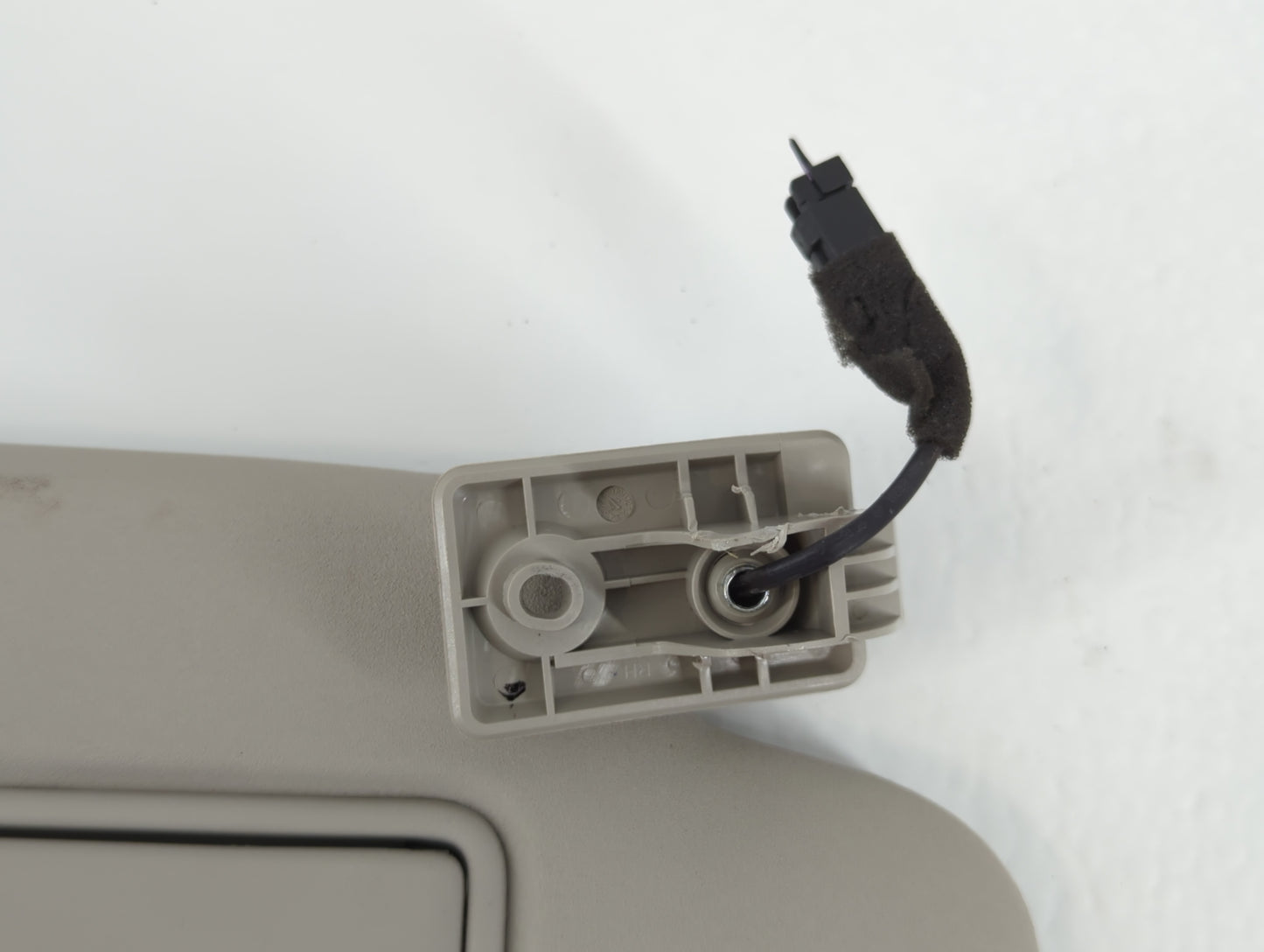 2017-2018 Nissan Qashqai Sun Visor Shade Replacement Passenger Right Mirror Fits Fits 2017 2018 OEM Used Auto Parts - Oemuse