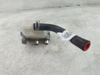 compare product 2011-2017 Nissan Quest Brake Master Cylinder 1516118