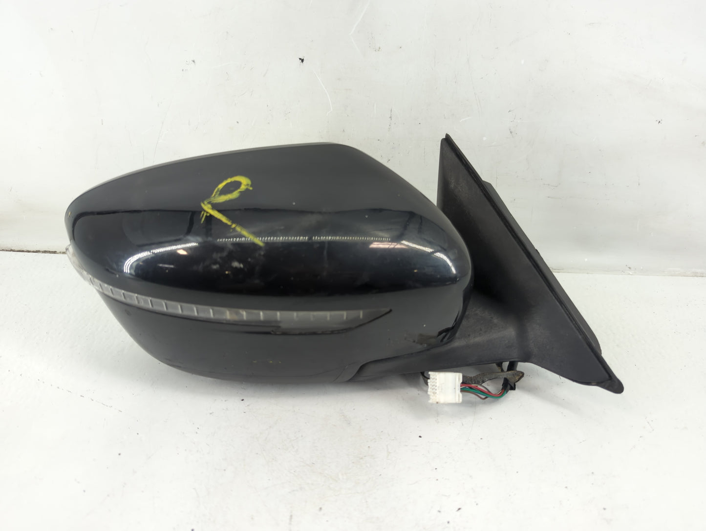 2017-2020 Nissan Rogue Passenger Side View Mirror - Right Door Mirror OEM Used - Oemusedautoparts1.com
