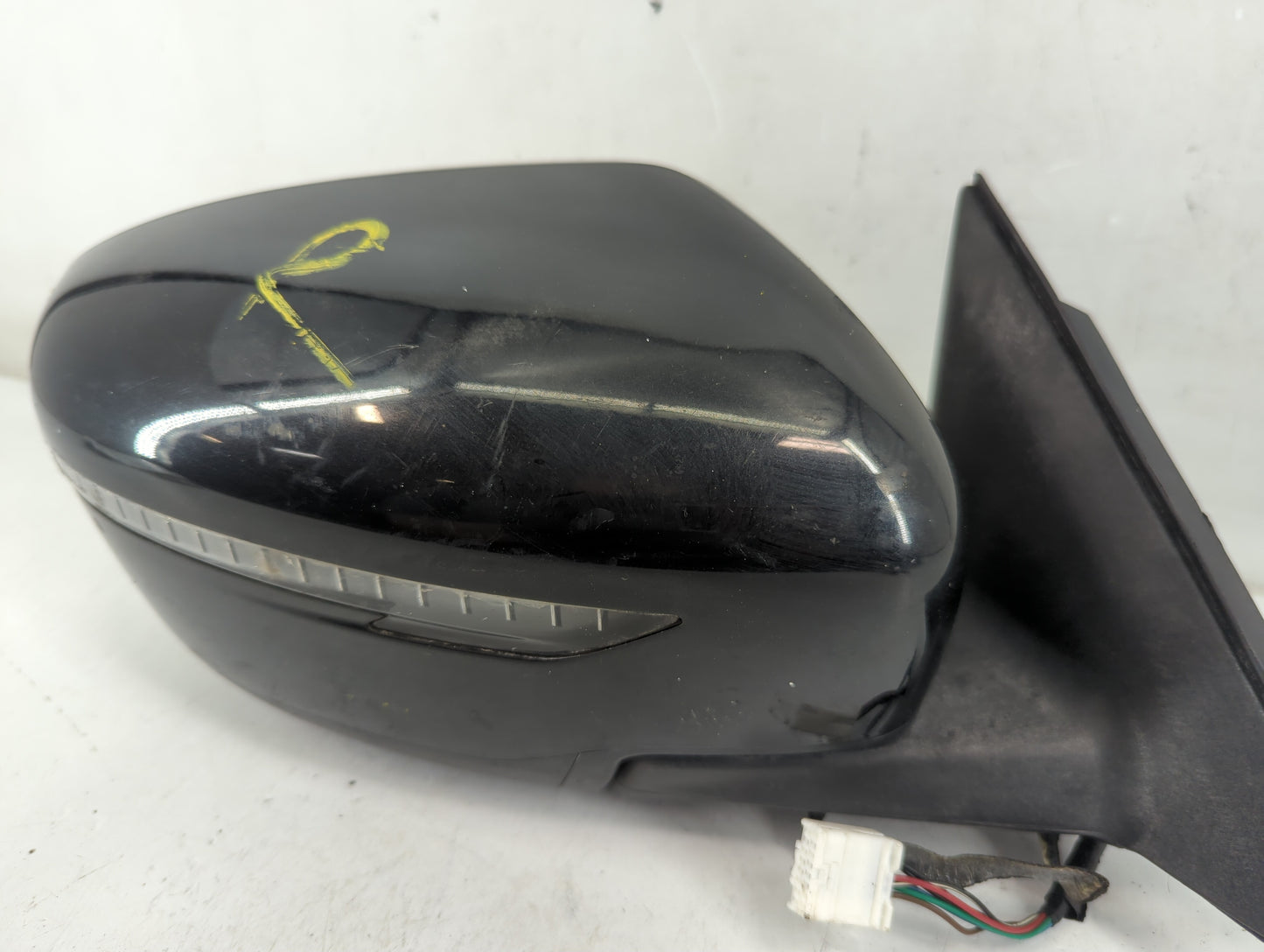 2017-2020 Nissan Rogue Passenger Side View Mirror - Right Door Mirror OEM Used - Oemusedautoparts1.com
